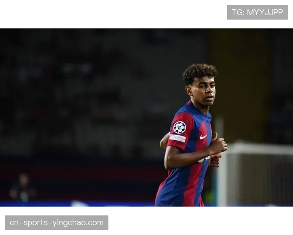 亚马尔进球庆祝动作变化 从戴皇冠到口衔队徽